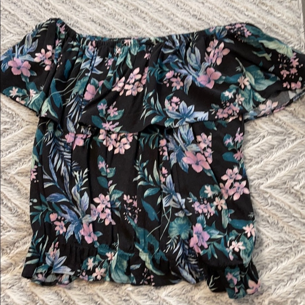 American Eagle off the shoulder top